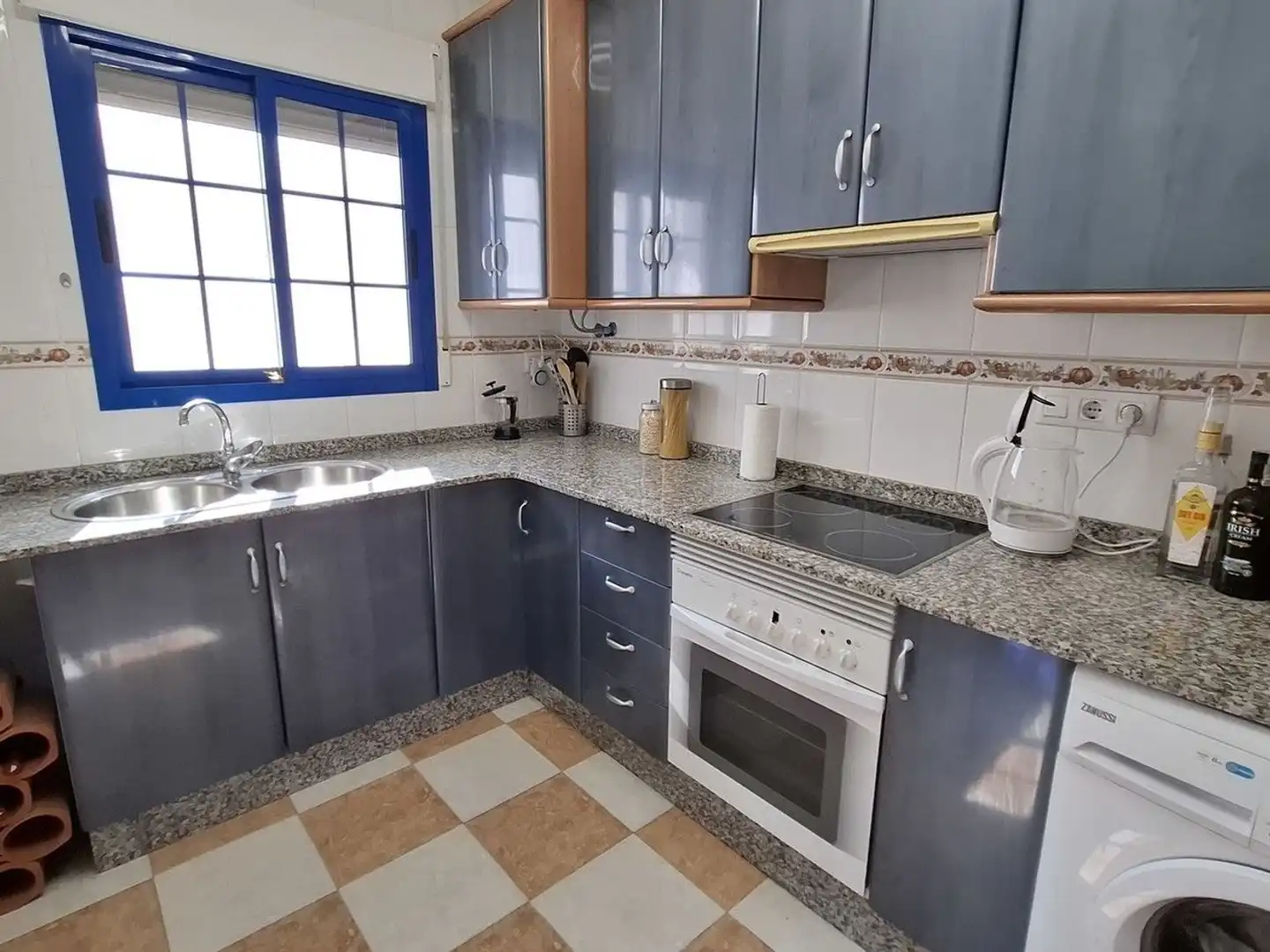Cuina de Casa adosada en venda en Los Gallardos amb Aire condicionat, Terrassa i Piscina