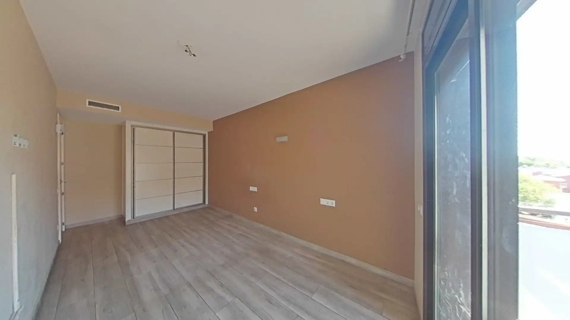 Habitación de Piso en venta en Castelldefels con Aire acondicionado, Calefacción y Terraza