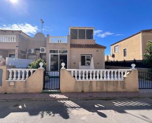 Vista exterior de Casa o xalet en venda en Torrevieja