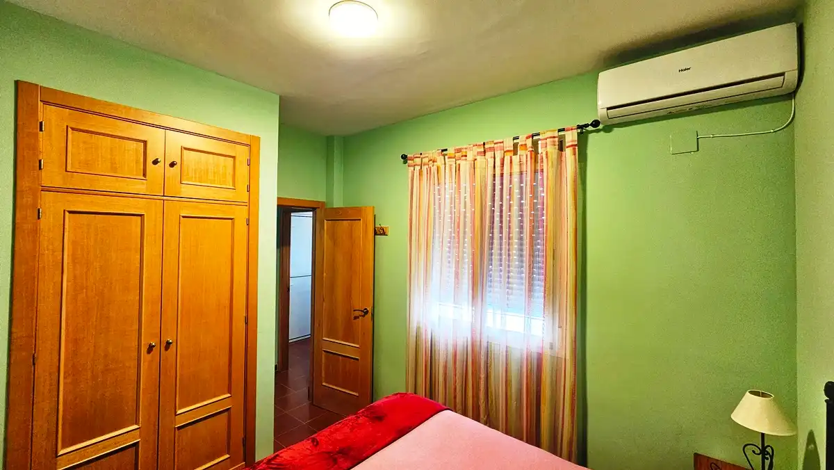 Habitación de Casa adosada en venta en Cortegana con Terraza y Trastero