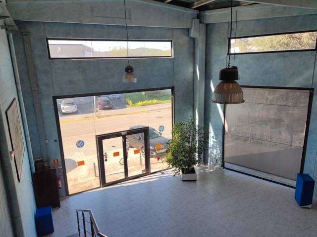 Nave industrial en Alquiler en Carrer de Mercè Rodoreda en Barri dels Escriptors