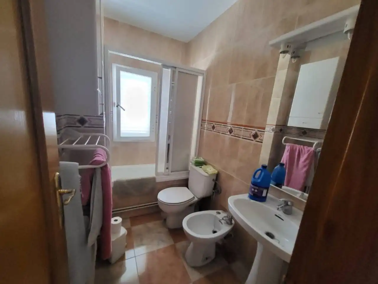 Bany de Casa o xalet en venda en Baza amb Calefacció i Terrassa