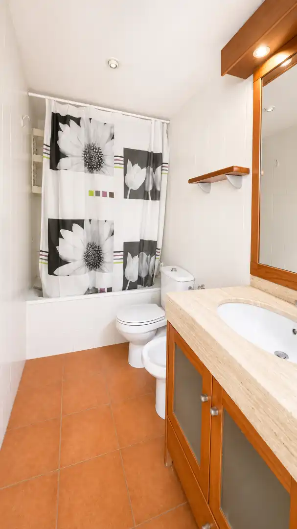 Baño de Piso en venta en Cerdanyola del Vallès con Aire acondicionado, Calefacción y Balcón