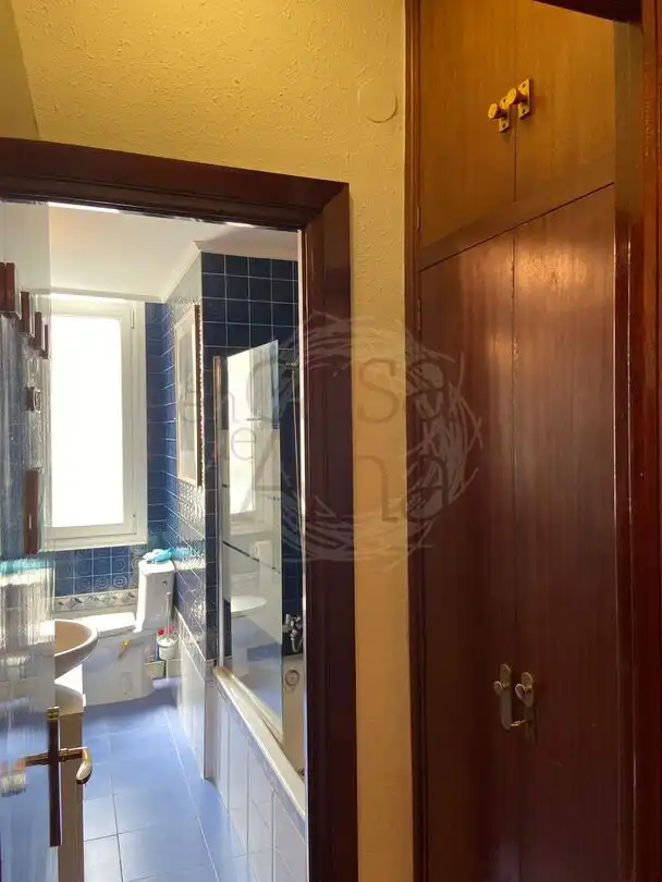 Bany de Pis de lloguer en Bilbao  amb Calefacció