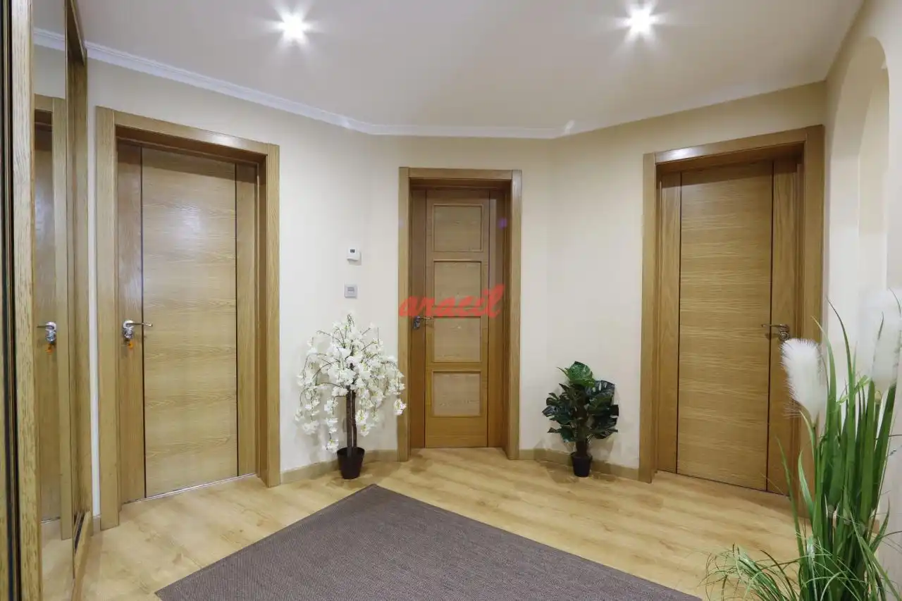 Piso en venta en Ourense Capital  con Calefacción, Trastero y Amueblado