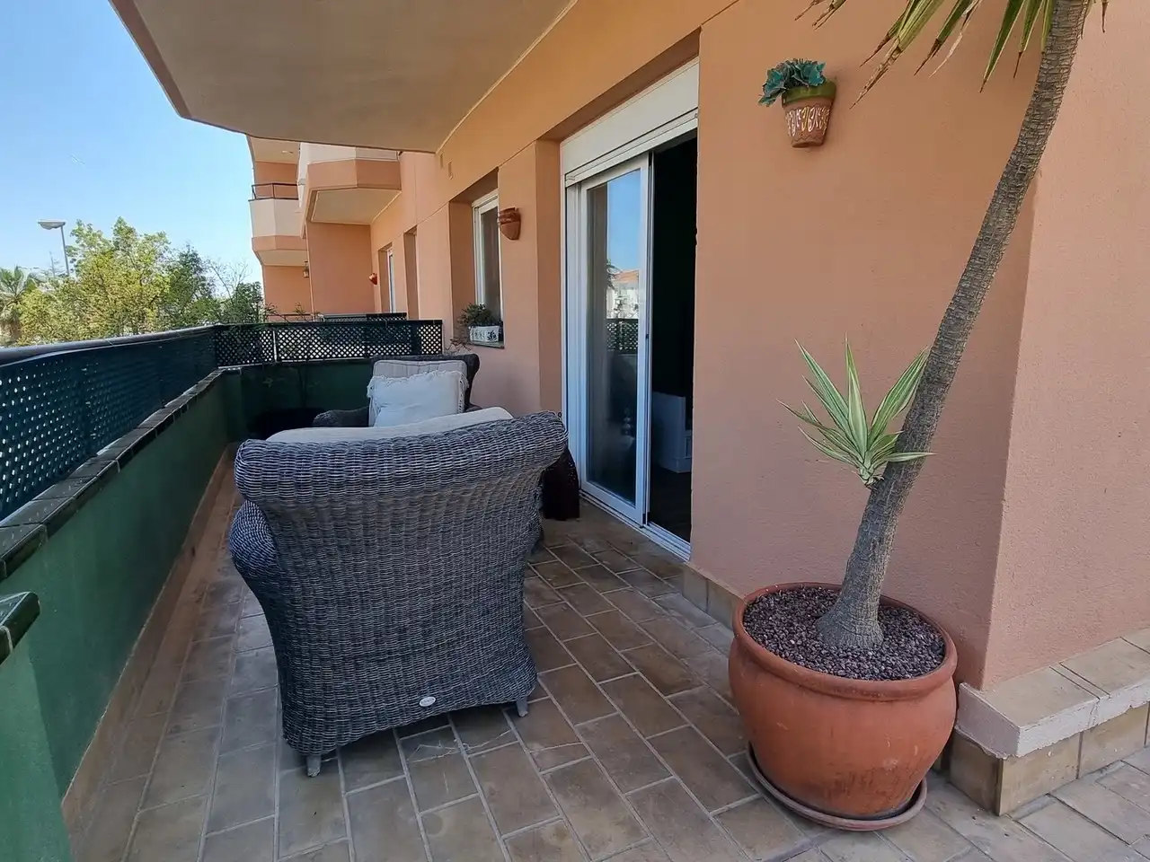 Terrassa de Apartament en venda en Manilva amb Terrassa i Piscina