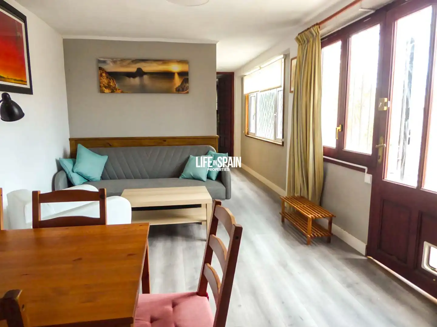 Wohnzimmer von Country house zum Verkauf in Rasquera mit Klimaanlage, Privatgarten und Terrasse