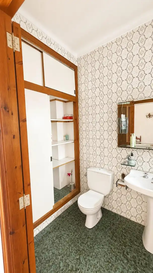 Badezimmer von Haus oder Chalet zum Verkauf in Llucmajor mit Privatgarten, Terrasse und Abstellraum