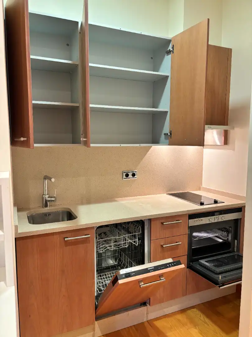 Cocina de Estudio de alquiler en Vigo  con Calefacción, Amueblado y Horno