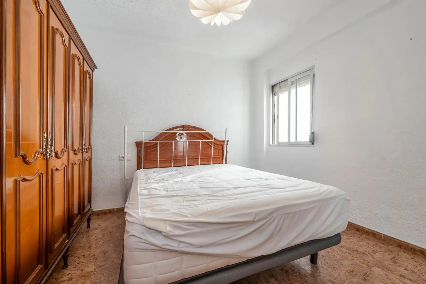 Habitación de Piso en venta en Granada con Aire acondicionado y Amueblado