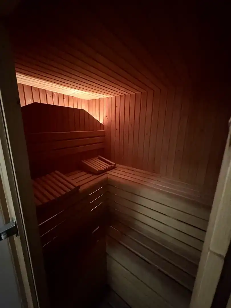 Wohnung zur Miete in  Sevilla Capital mit Klimaanlage, Schwimmbad und Balkon