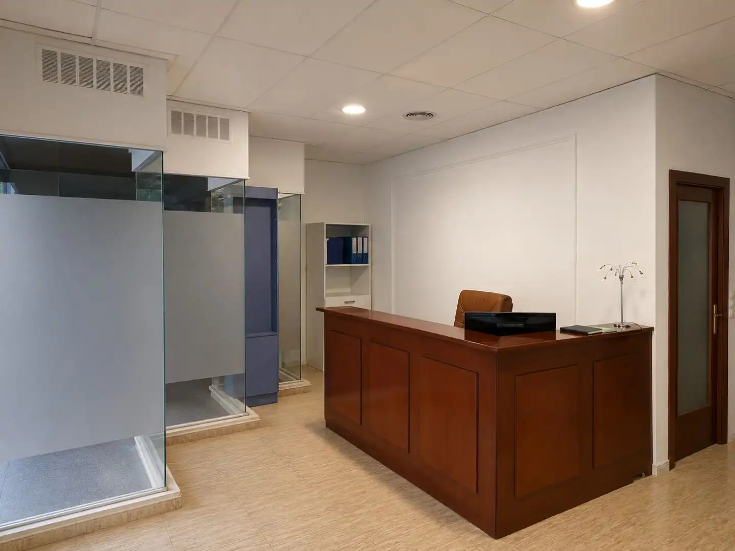 Büro zur Miete in Barcelona mit Klimaanlage, Heizung und Möbliert