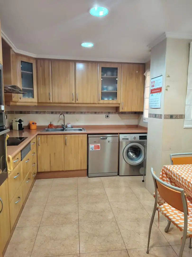 Cocina de Piso de alquiler en Mislata con Aire acondicionado, Calefacción y Amueblado