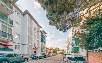 Vista exterior de Pis en venda en Guadarrama amb Calefacció, Terrassa i Piscina comunitària