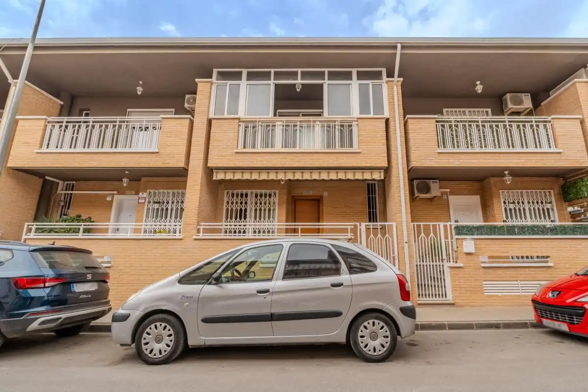 Vista exterior de Casa adosada en venda en Murcia amb Calefacció, Jardí privat i Terrassa