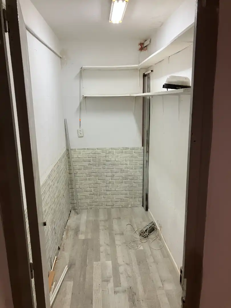 Local de alquiler en Carrer del Pantà de Tremp, 25, El Carmel