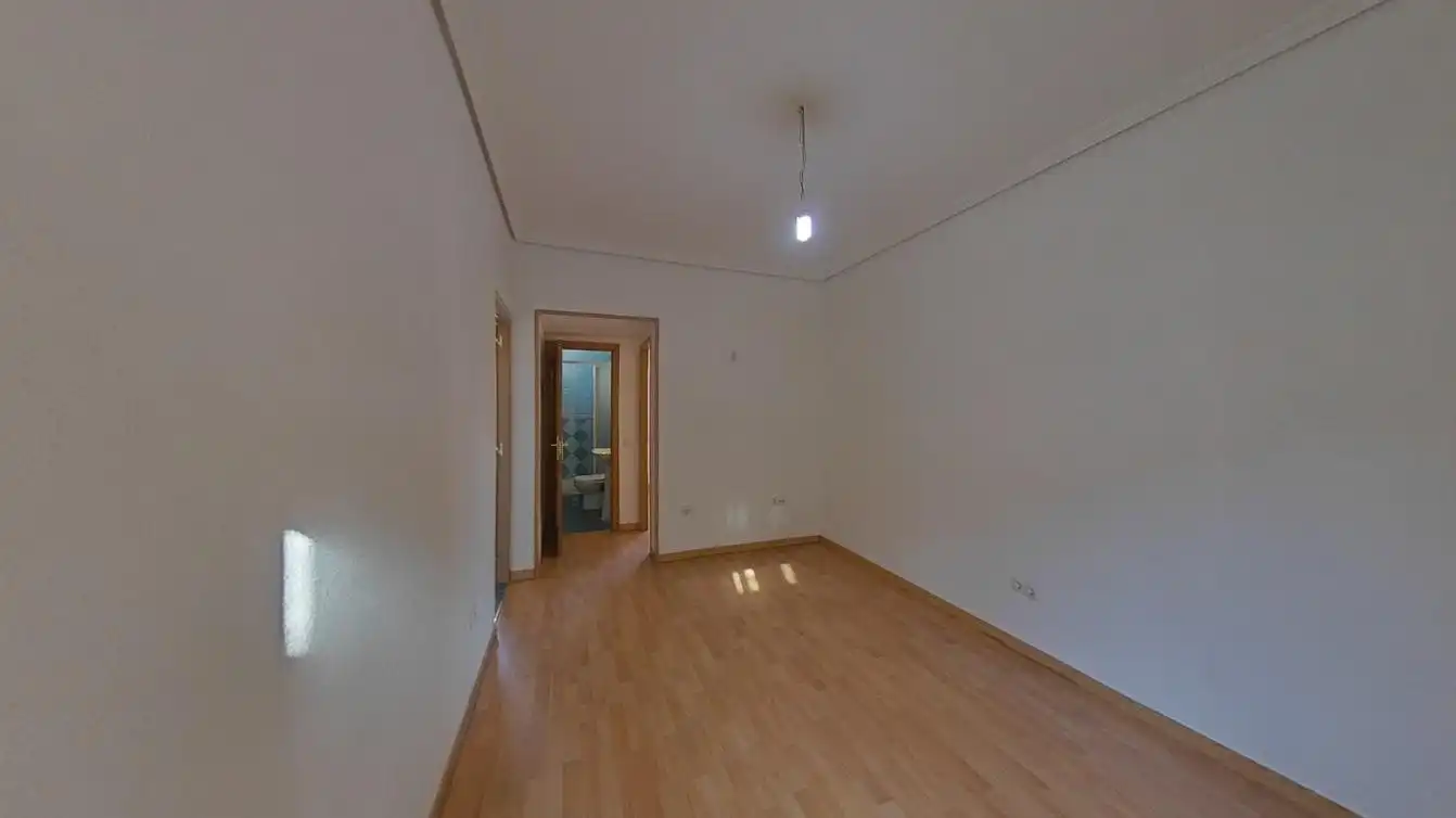 Habitación de Piso en venta en Madrid con Terraza