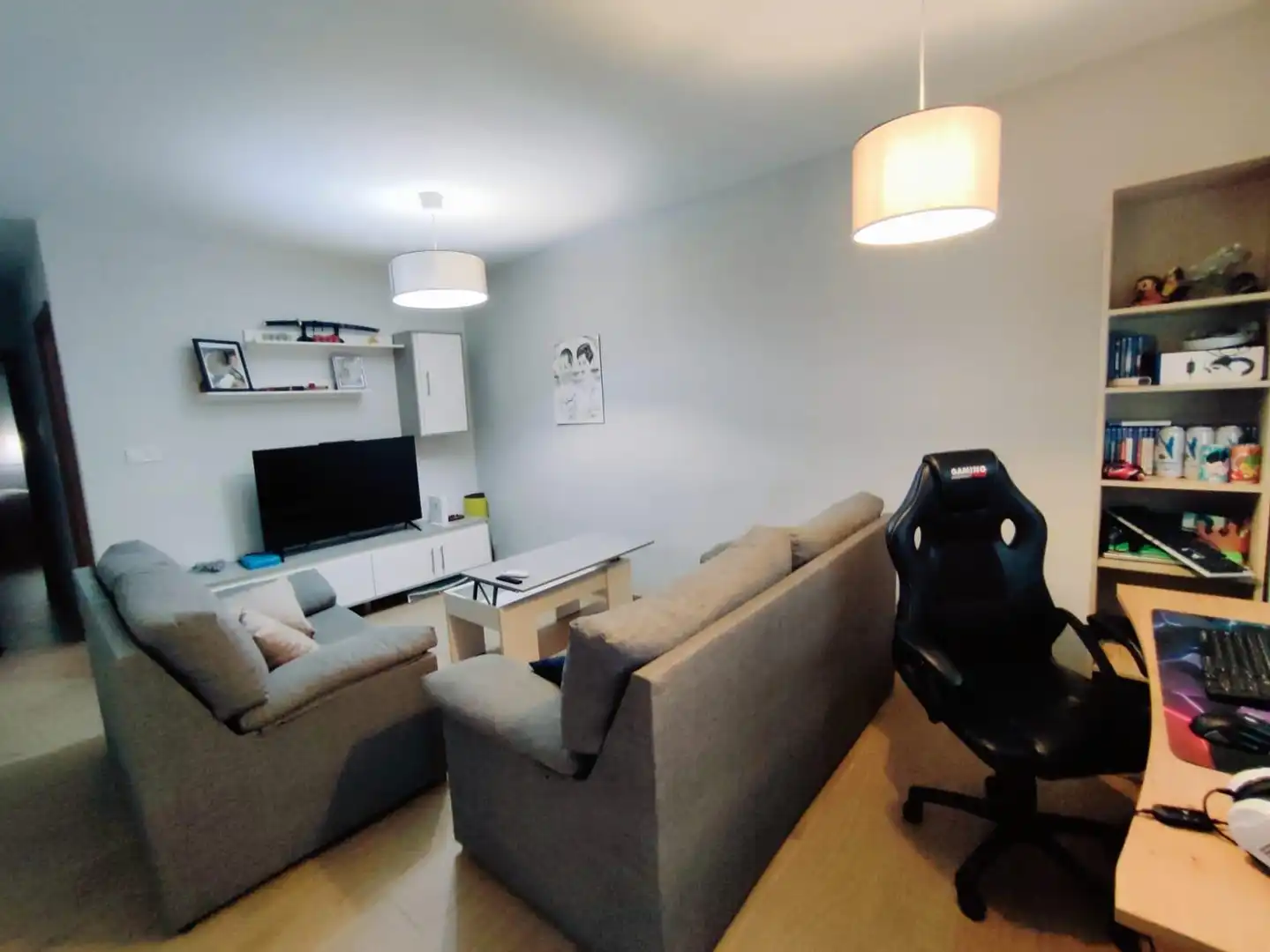 Sala d'estar de Casa o xalet en venda en Castellón de la Plana / Castelló de la Plana amb Aire condicionat, Terrassa i Traster