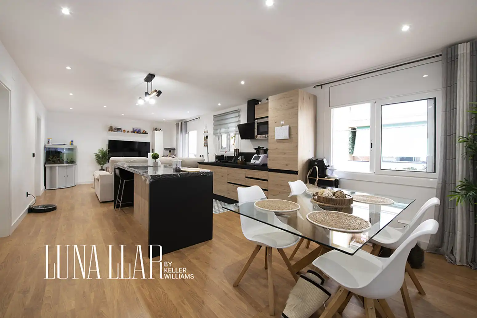 Kitchen of Flat for sale in Castelldefels  with Parquet flooring and Balcony