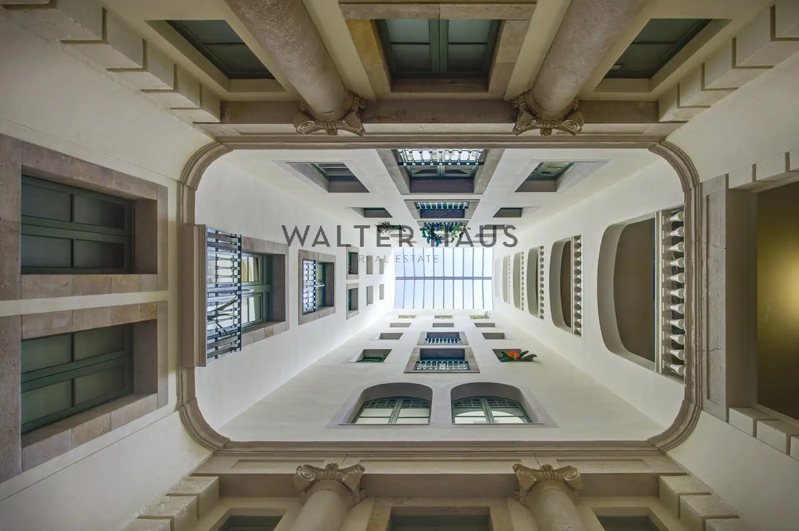 Piso en venta en Barcelona con Balcón