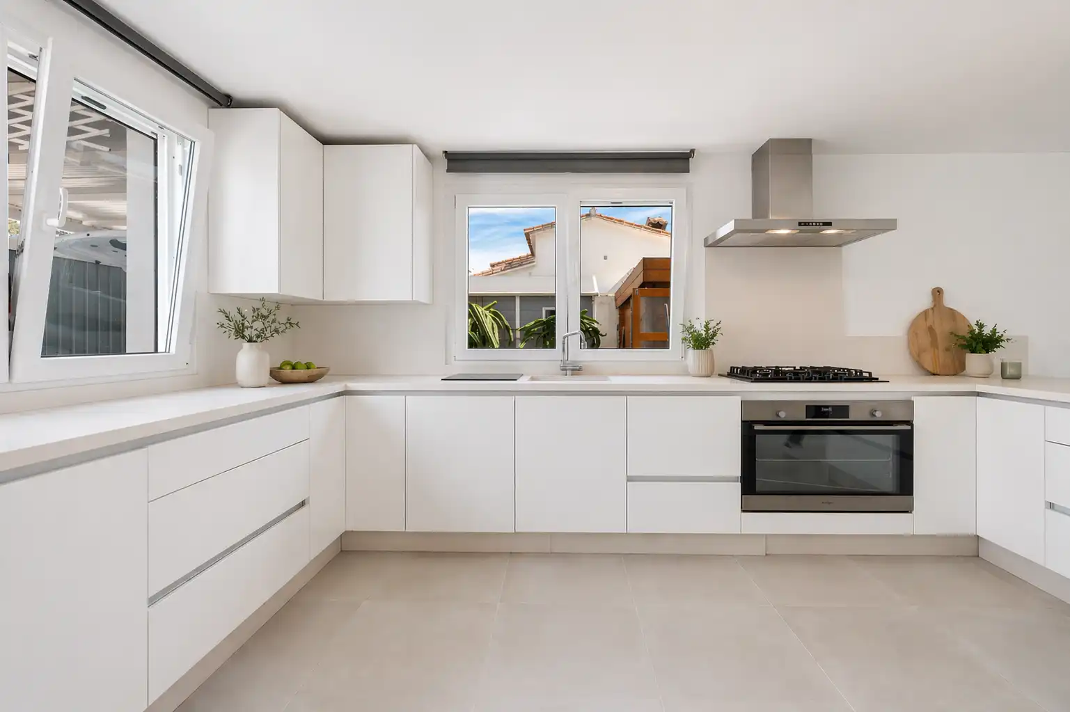 Kitchen of Houses for sale in Estepona  with Air Conditioner, Private garden and Terrace