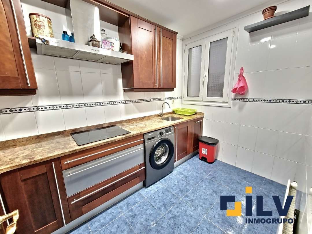 Cocina de Piso en venta en Santurtzi  con Calefacción y Amueblado
