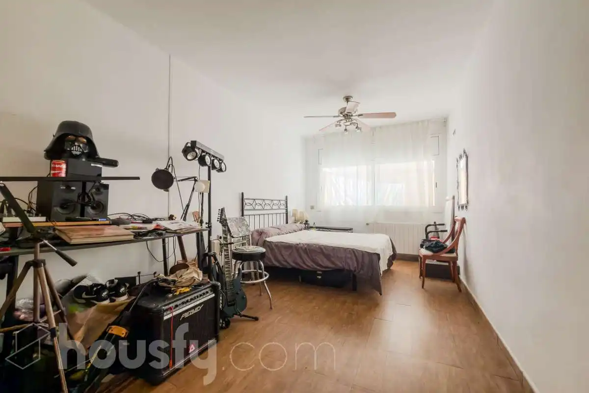 Bedroom of Flat for sale in El Prat de Llobregat  with Air Conditioner, Heating and Terrace