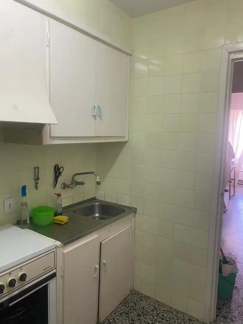 Cocina de Apartamento de alquiler en Torrevieja con Amueblado, Microondas y Balcón