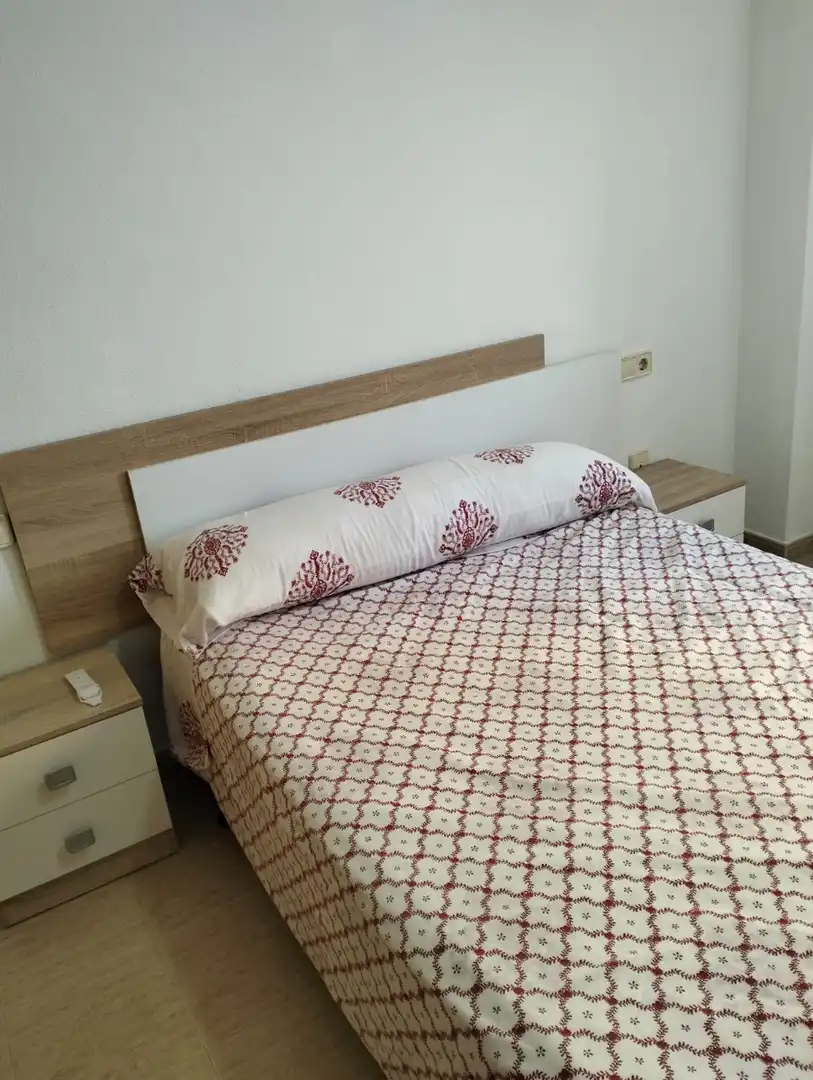 Dormitori de Apartament de lloguer en Cartagena amb Aire condicionat, Calefacció i Piscina