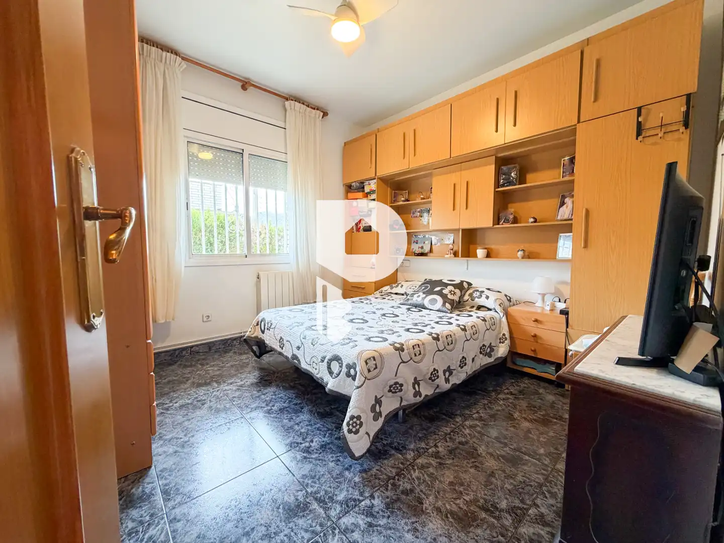 Schlafzimmer von Haus oder Chalet zum Verkauf in Sant Vicenç Dels Horts mit Klimaanlage, Heizung und Privatgarten