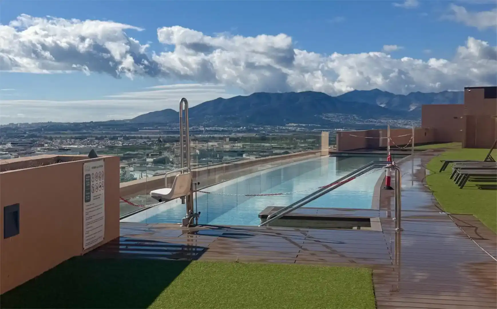 Swimming pool of Flat for sale in Málaga Capital  with Air Conditioner, Swimming Pool and Balcony