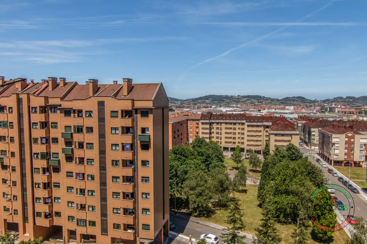 Vista exterior de Piso en venta en Gijón  con Calefacción y Jardín privado