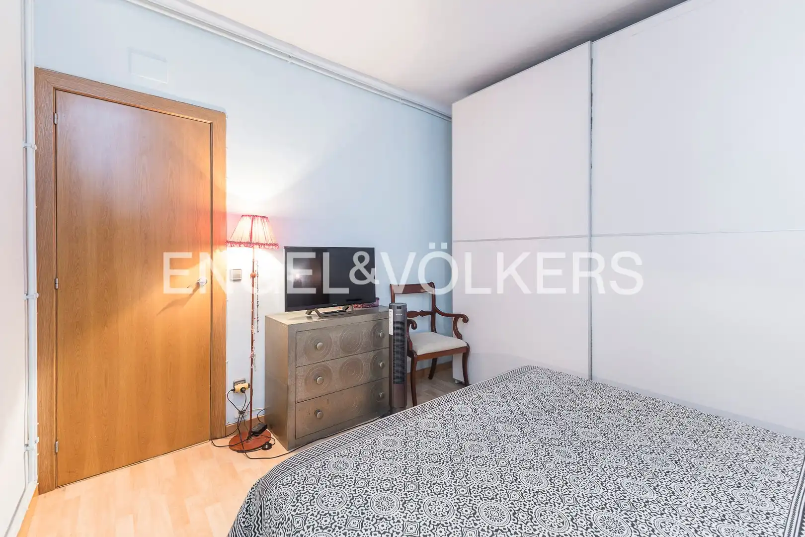 Bedroom of Flat for sale in Barcelona  with Air Conditioner, Heating and Parquet flooring