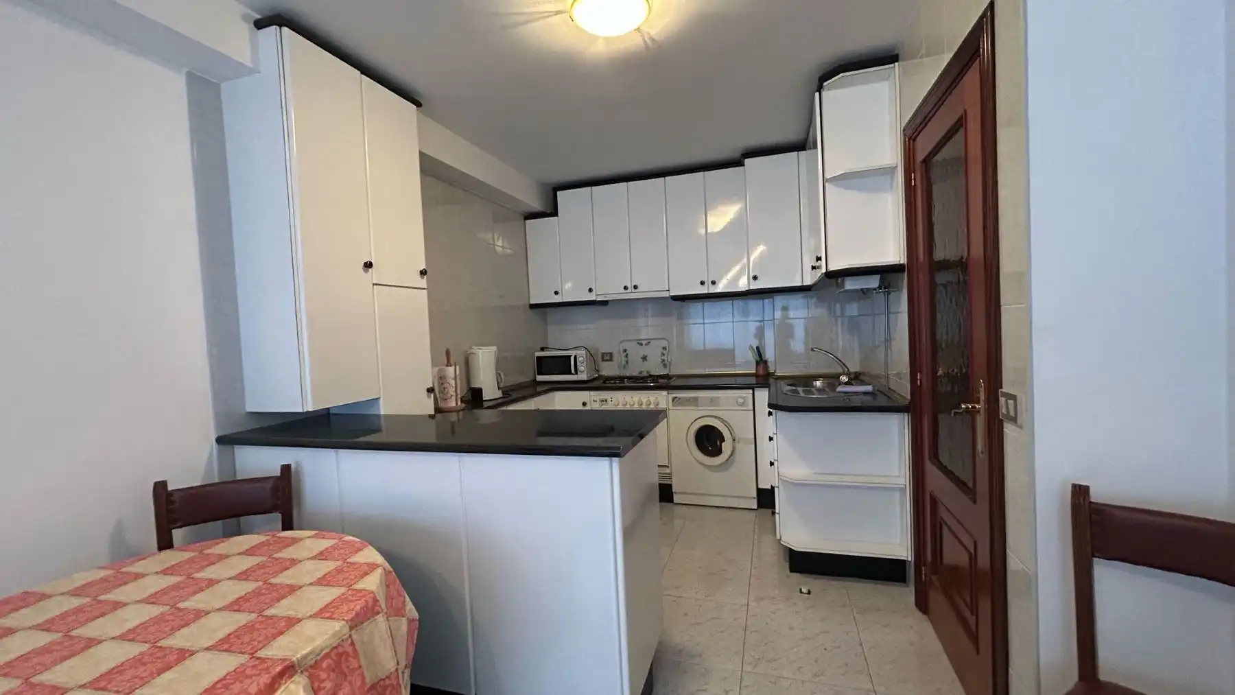 Cuina de Apartament en venda en A Pobra do Caramiñal amb Moblat i Forn