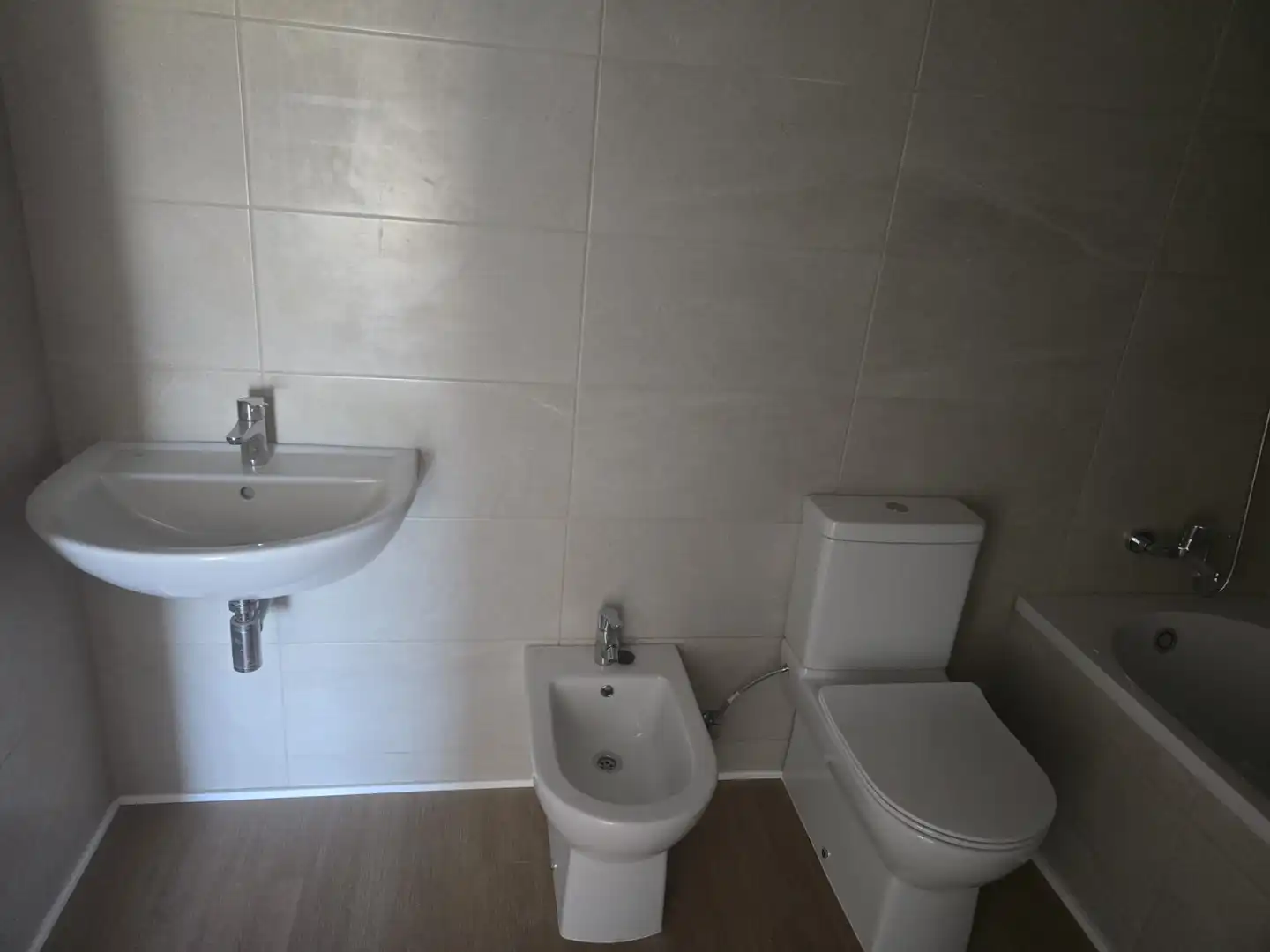 Bathroom of Flat for sale in Castellón de la Plana / Castelló de la Plana  with Air Conditioner, Parquet flooring and Oven