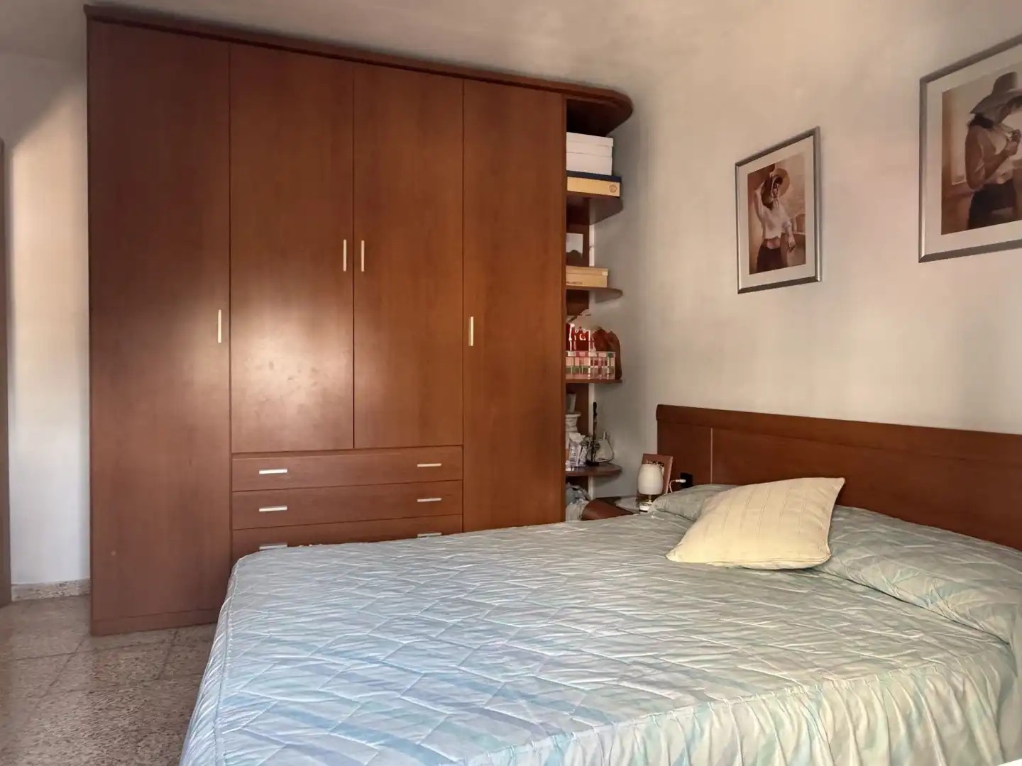 Dormitori de Pis en venda en Sant Boi de Llobregat amb Aire condicionat, Calefacció i Terrassa