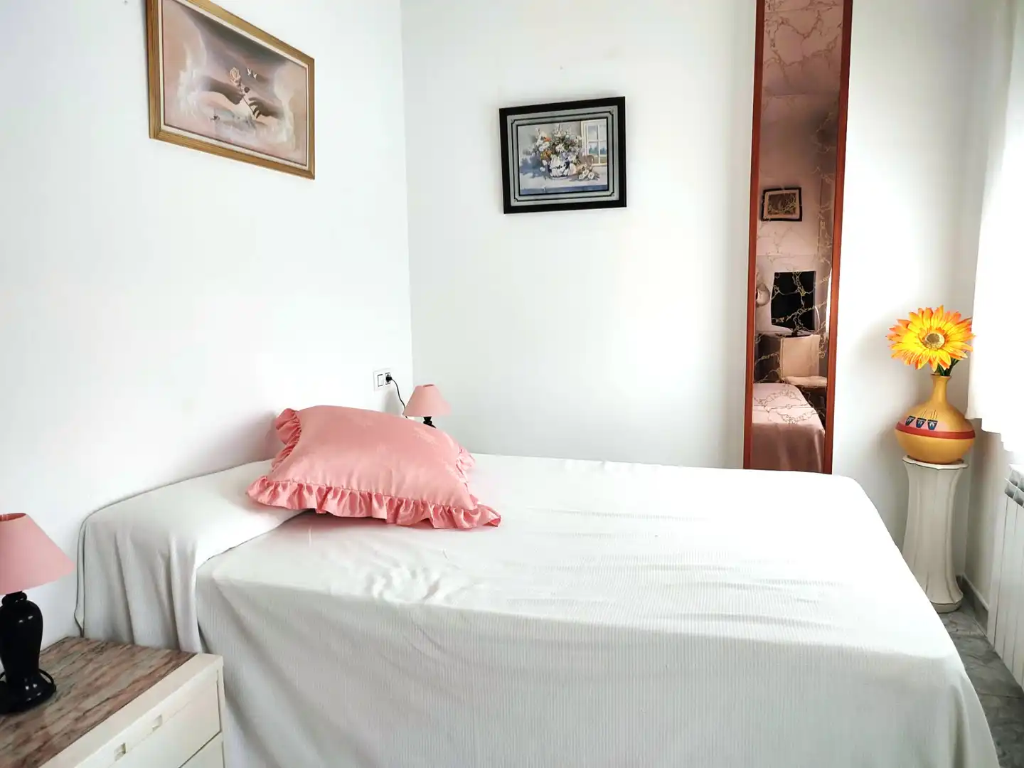 Bedroom of Flat for sale in Fenals