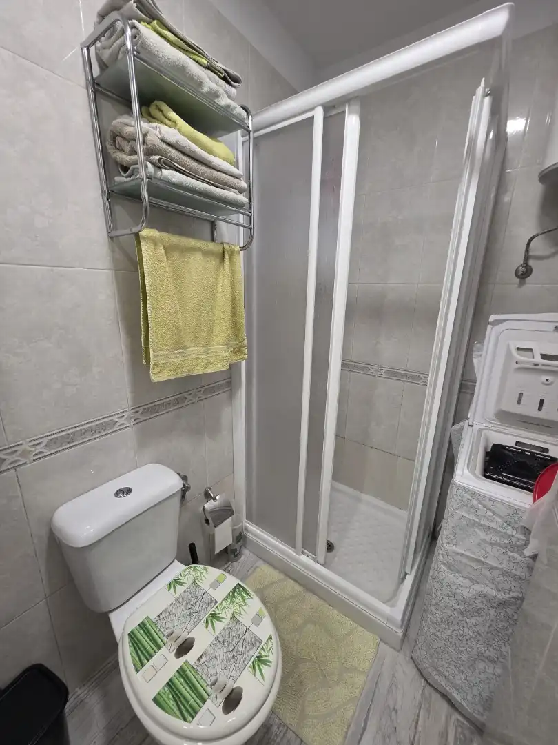 Bathroom of Flat for rent in Puerto de la Cruz  with Furnished, Washing machine and Microwave