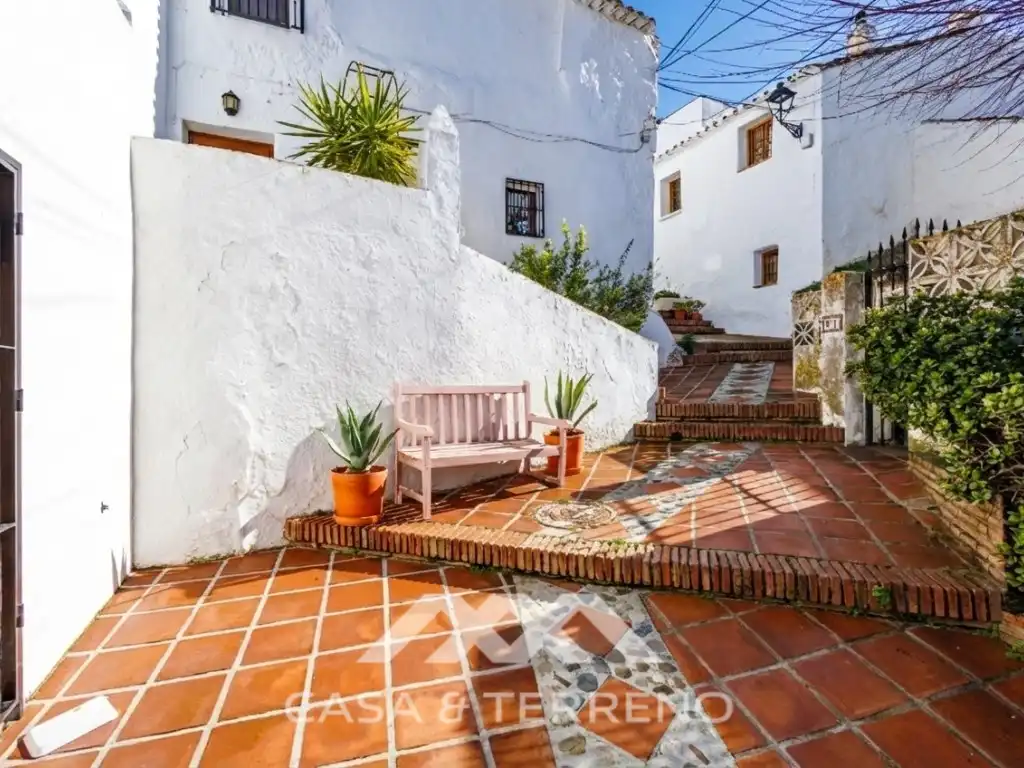 Vista exterior de Casa adosada en venta en Comares con Aire acondicionado, Terraza y Piscina
