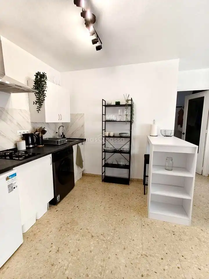 Cuina de Estudi de lloguer en La Línea de la Concepción amb Terrassa