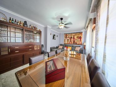 Casa bifamiliare con balcone in vendita a LAS UVAS