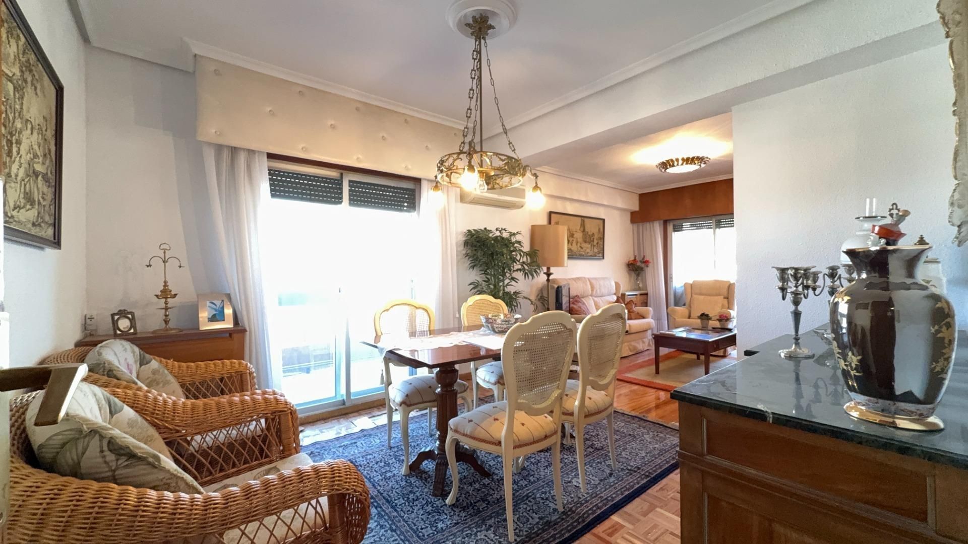 Menjador de Pis en venda en Guadalajara Capital amb Terrassa i Moblat