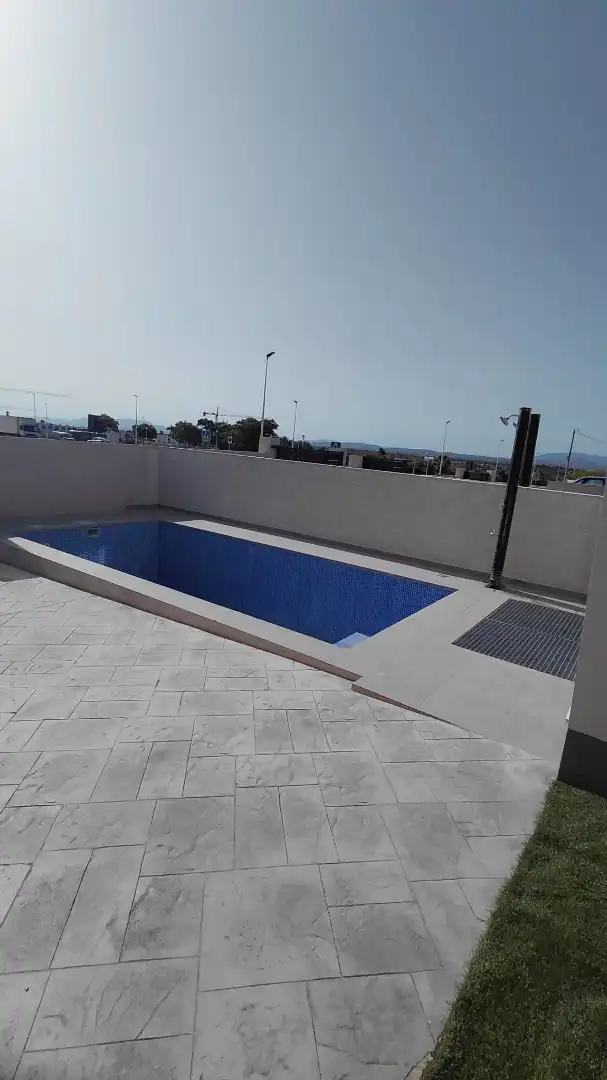 Casa bifamiliare con terrazza in vendita a Carrer de Xipre, imagen 3