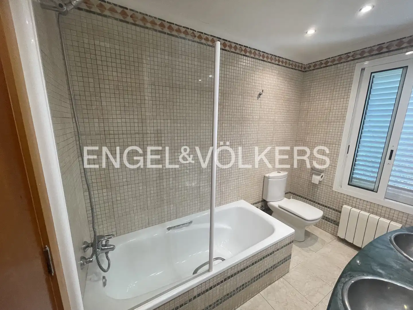 Baño de Casa o chalet de alquiler en Puçol con Aire acondicionado, Calefacción y Jardín privado