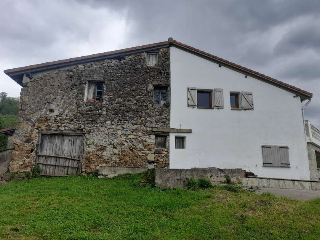 Exterior view of House or chalet for sale in Astigarraga  with Private garden and Storage room