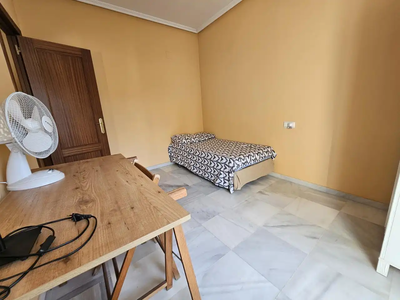 Wohnung zur Miete in Pozo Del Olivar, Divina Pastora - La Yeguada