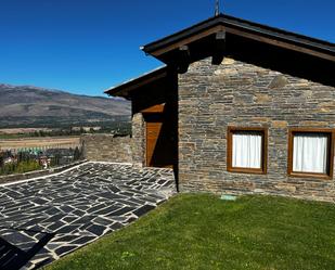 Vista exterior de Casa adosada en venda en Alp