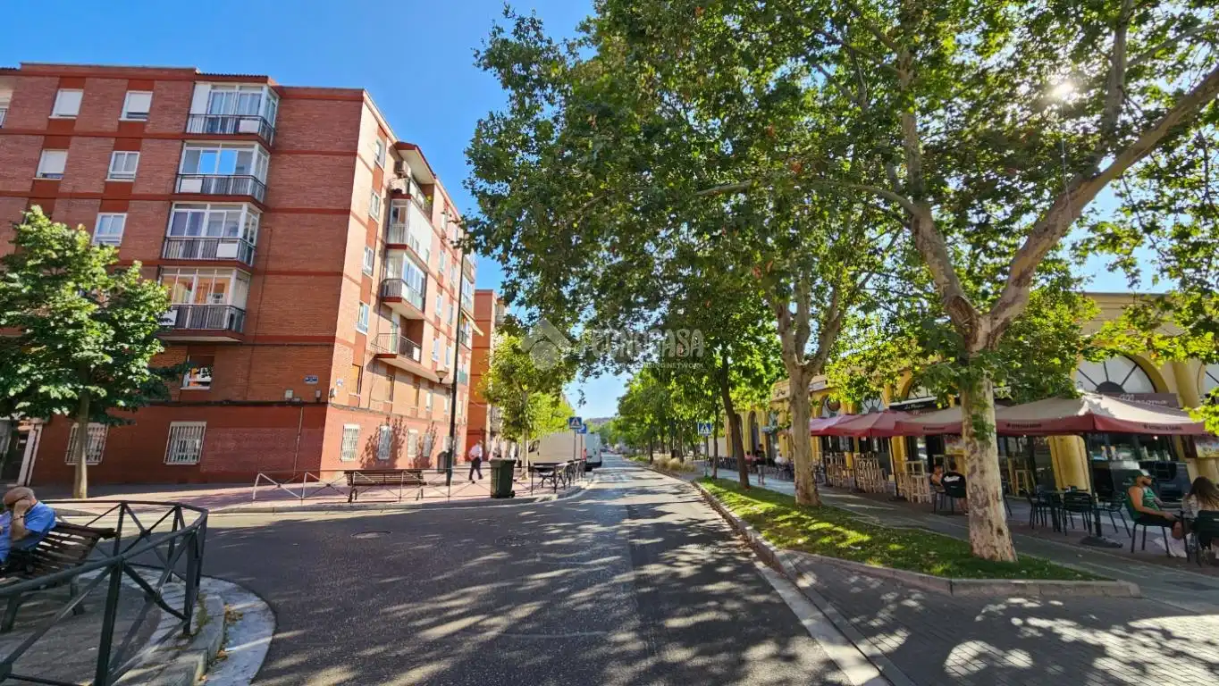 Vista exterior de Garatge en venda en Valladolid