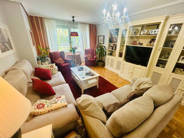 Piso en Venta en Avenida del Doctor García Tapia, 123 en Marroquina