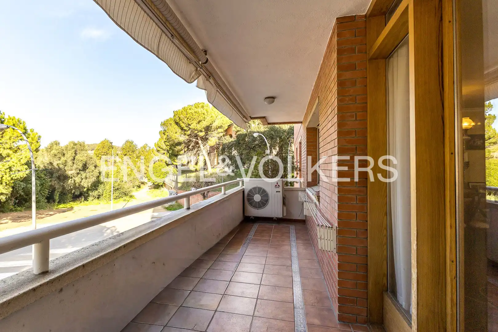 Vista exterior de Piso en venta en Sant Sadurní d'Anoia con Aire acondicionado, Calefacción y Parquet